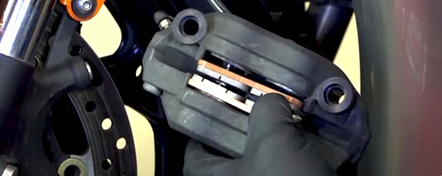 ¿Porque suenan mis pastillas de freno nuevas?